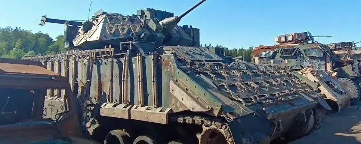 M2 Bradley Chống Ô Tô dường NHư Giống NH