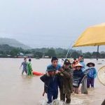Miền bắc còn mưa lớn xối xả, lũ trên Sôn