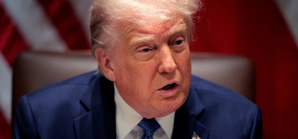Phán QUyết Quốc tịch của tua án tối cao là ‘chiến thắng rộng rãi’ Cho Trump Và