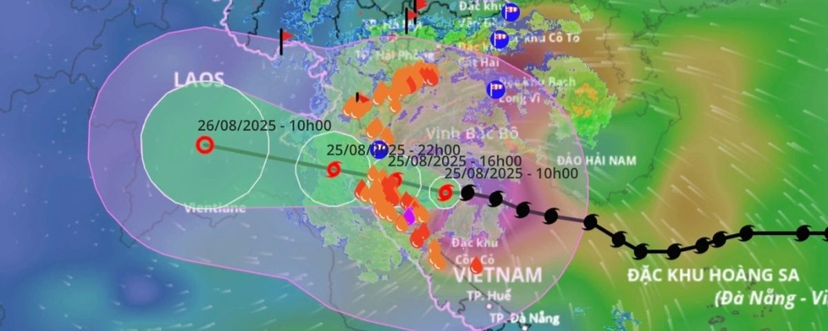 Bão kajiki di chuyển chậm lại và rất mạnh khi