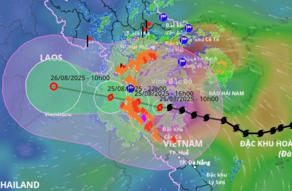 Bão kajiki di chuyển chậm lại và rất mạnh khi