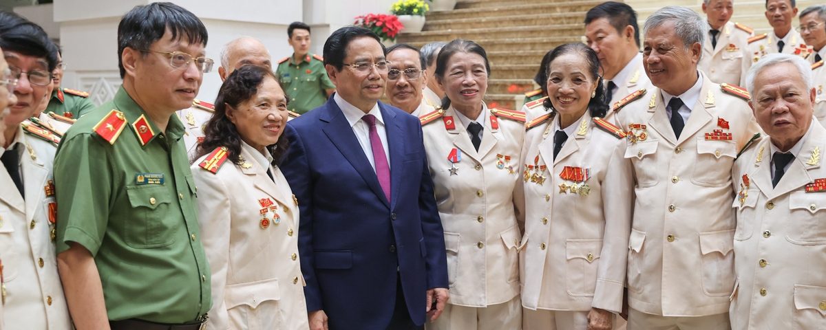 Thủ tướng gặp mặt, tri khô