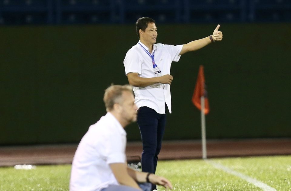 HLV Polking Phủ NHận Phản