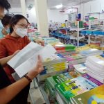 Luật hóa quy định một bộ sách giáo khoa sử dụng thống nhất toàn quốc