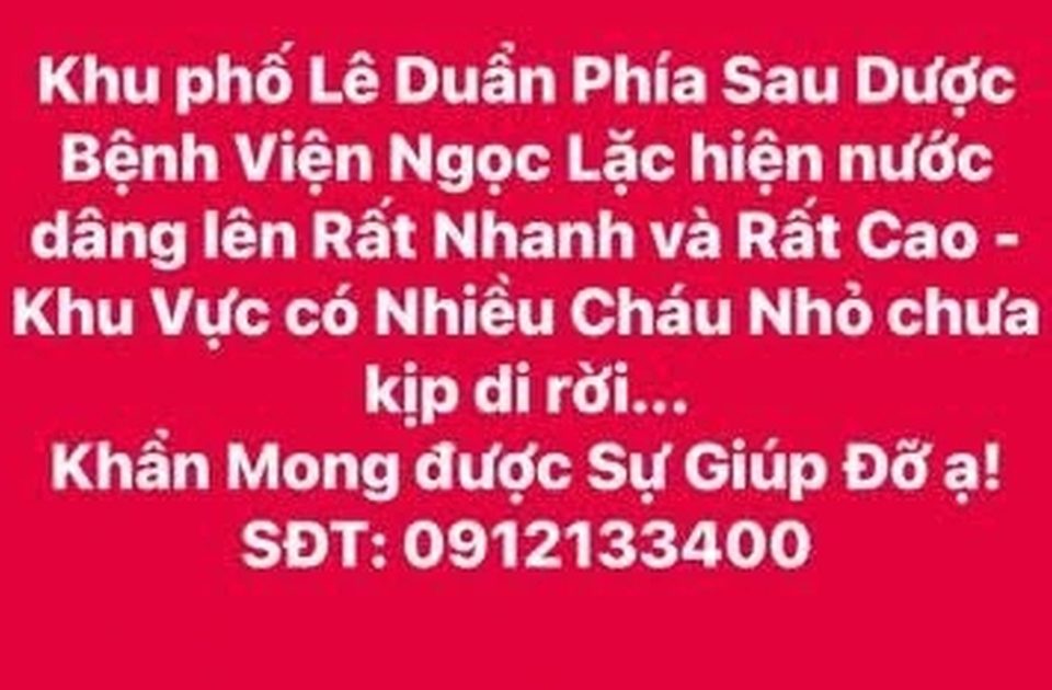 Nước lũ dâng cao trong đêm, nhiều người Thanh Hóa lên mạng cầu cứu