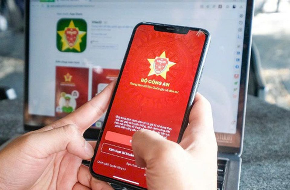 Doanh nghiệp nợ thuế hàng chục tỉ đồng, cấm xuất cảnh 2 giám đốc người nước ngoài