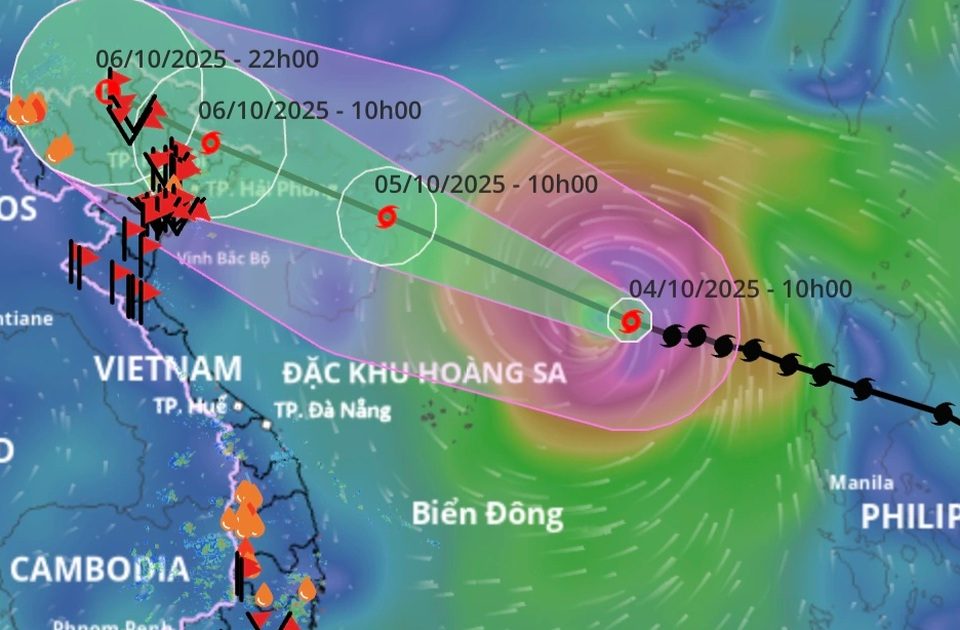 Bão Matmo có thể đạt cấp 13 vào trưa 5/10, đi vào Vịnh Bắc Bộ