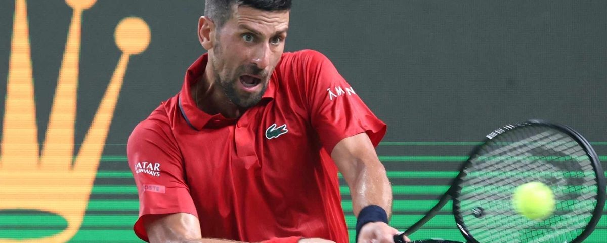 Djokovic thắng ngược ở Thượng Hải Masters