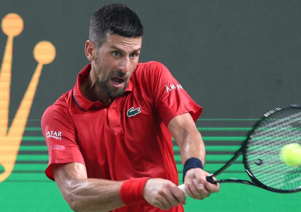 Djokovic thắng ngược ở Thượng Hải Masters