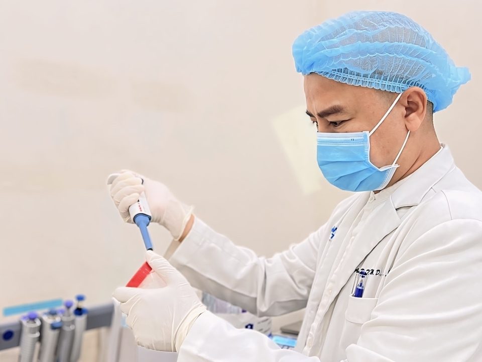 Ngồi yên xe nóng ảnh hưởng ‘cậu nhỏ’ thế nào?