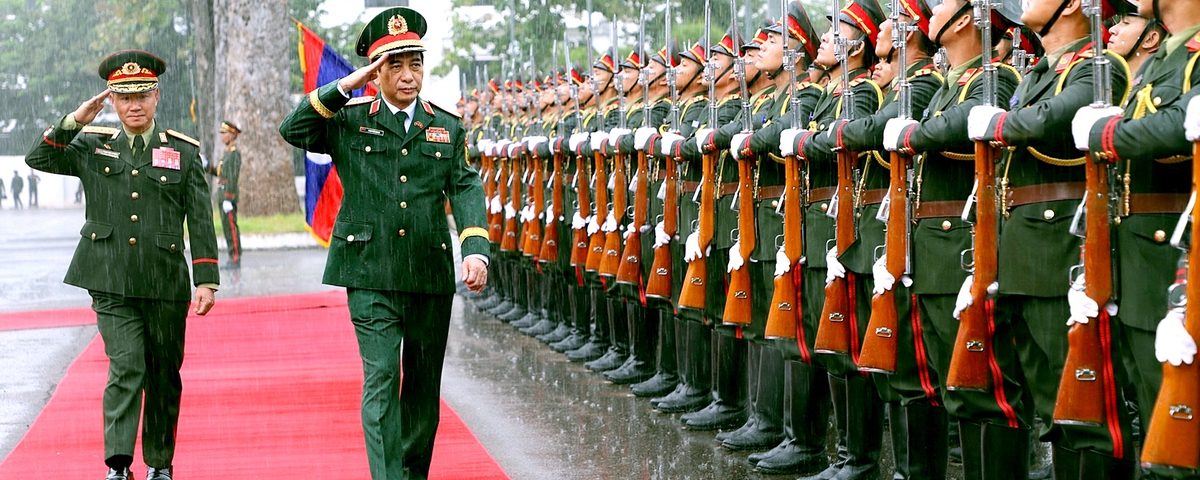 Bộ Quốc phòng Việt Nam sẵn sàng hỗ trợ Bộ Quốc phòng Lào tổ chức diễu binh 50 năm Quốc khánh