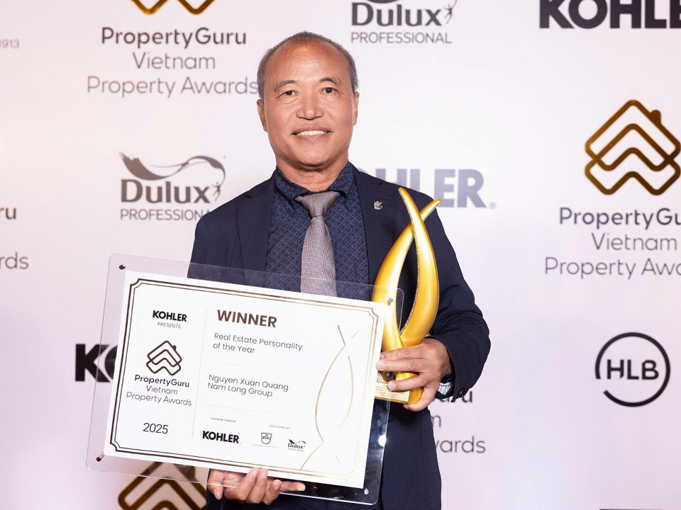 Ảnh trong bài viết: Chủ tịch Nam Long nhận giải 'Nhân vật bất động sản của năm' Chủ tịch Nam Long nhận giải ‘Nhân vật bất động sản của năm’